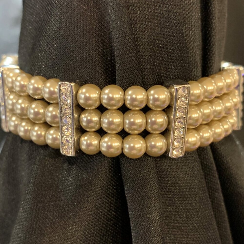 NWOT Lia Sophia Almond Puff Bracelet